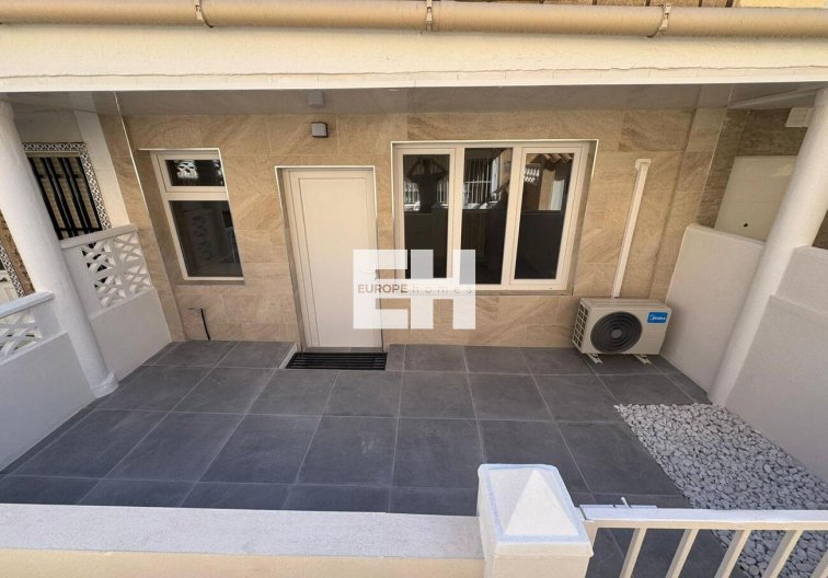 Apartamento  - Segunda mano - La Mata - La Mata