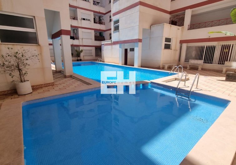 Apartamento  - Segunda mano - Torrevieja - Centro