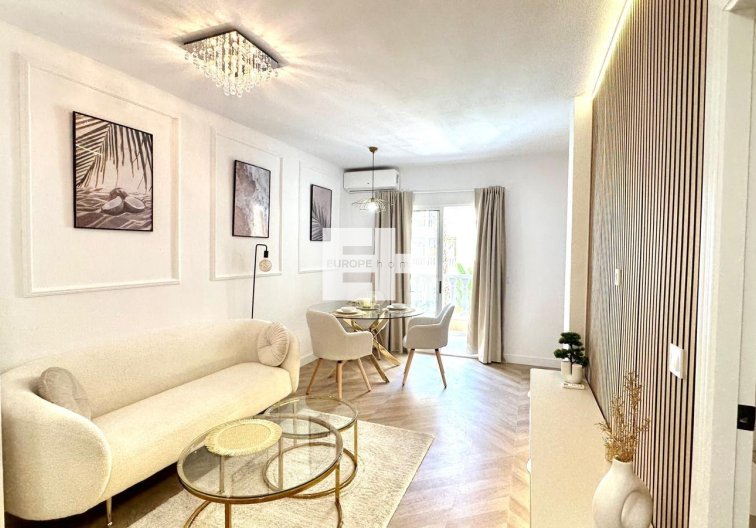 Apartamento  - Segunda mano - Torrevieja - Centro