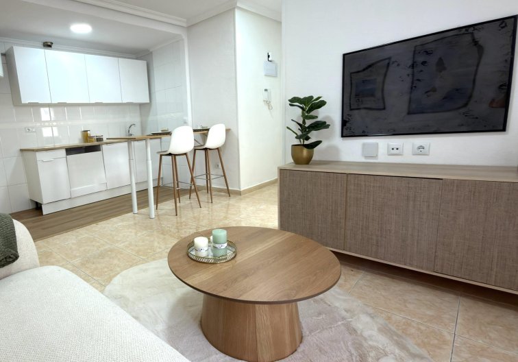 Apartamento  - Segunda mano - Torrevieja - Centro