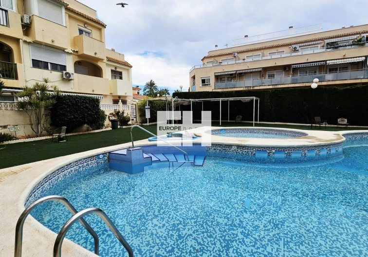 Apartamento  - Segunda mano - Torrevieja - Nueva Torrevieja