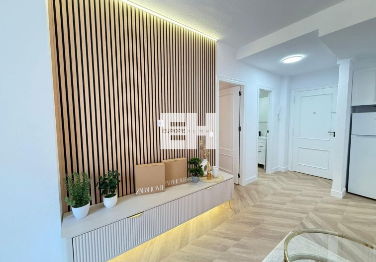 Apartamento  - Segunda mano - Torrevieja - Parque De Las Naciones