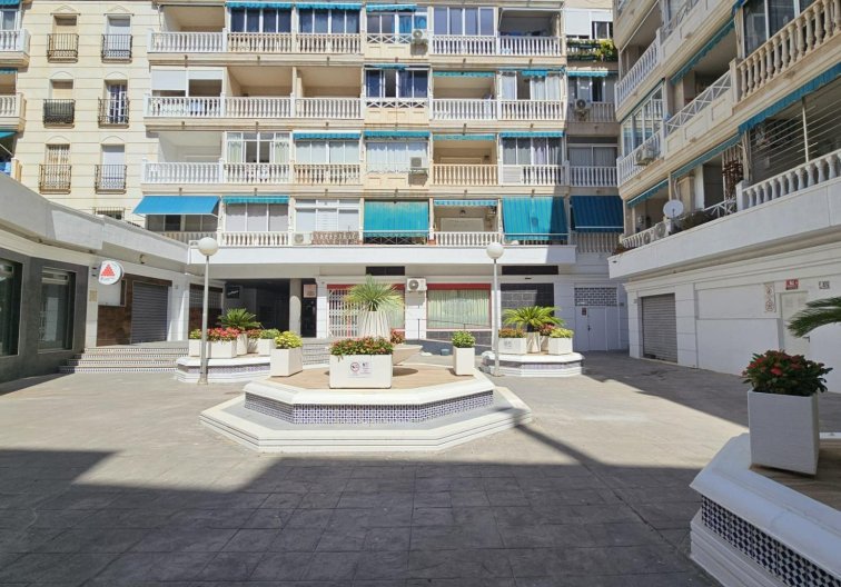 Apartamento  - Segunda mano - Torrevieja - Playa de los Locos
