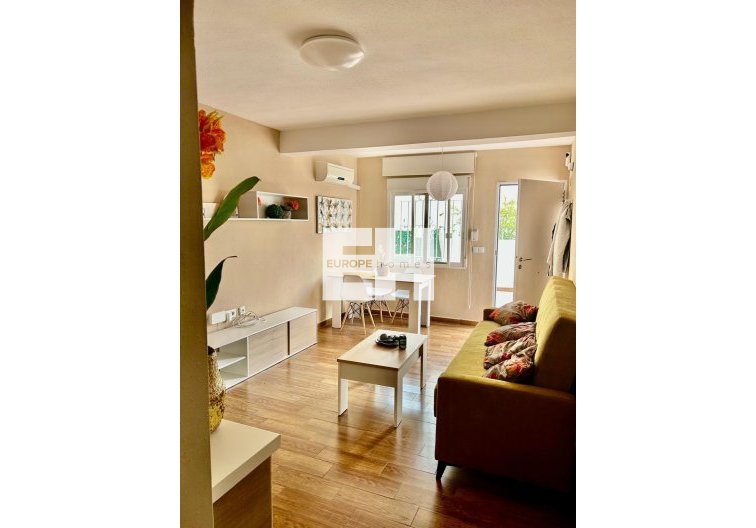 Apartamento  - Segunda mano - Torrevieja - Sector 25
