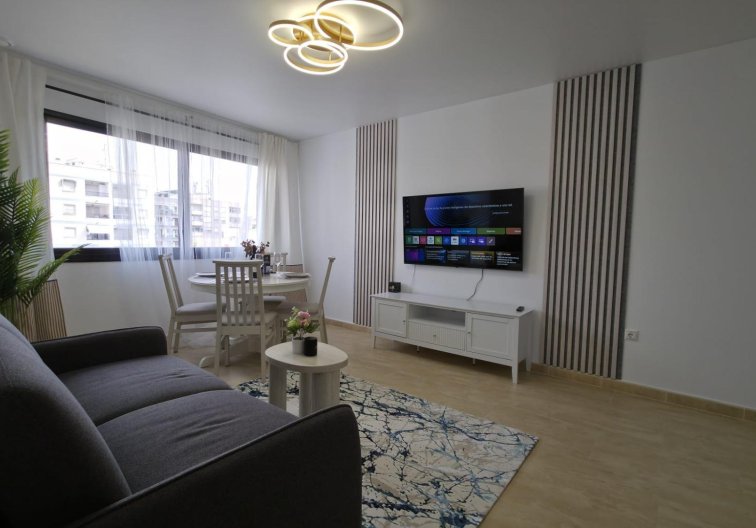 Apartamento  - Segunda mano - Torrevieja - Torrevieja