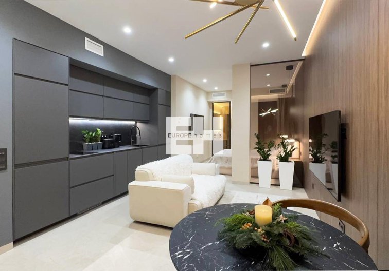 Apartment - Resale - Torrevieja - Playa de los Locos