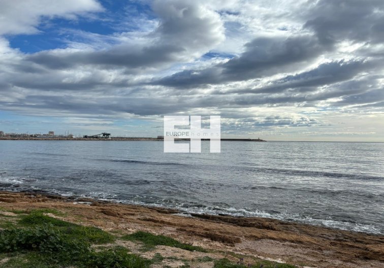 Apartment - Resale - Torrevieja - Playa de los Naúfragos