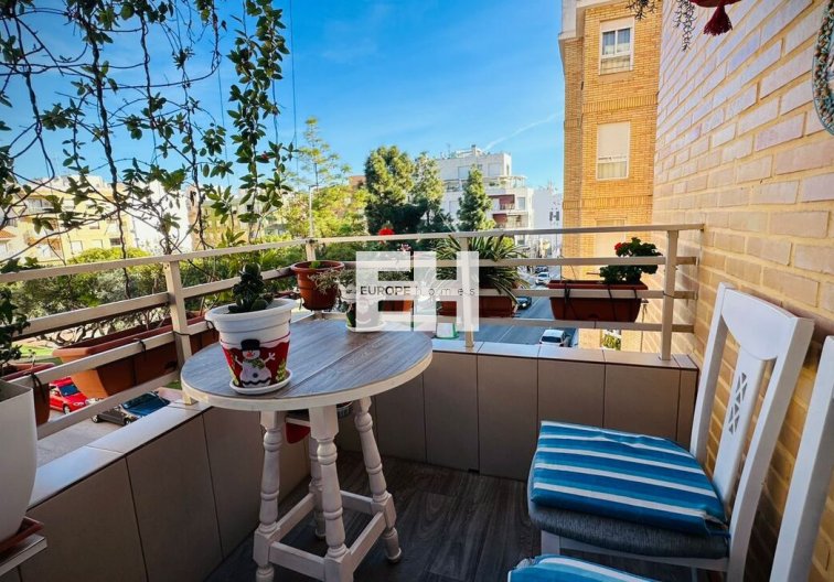 Appartement - Herverkoop - Alicante - Las Viñas