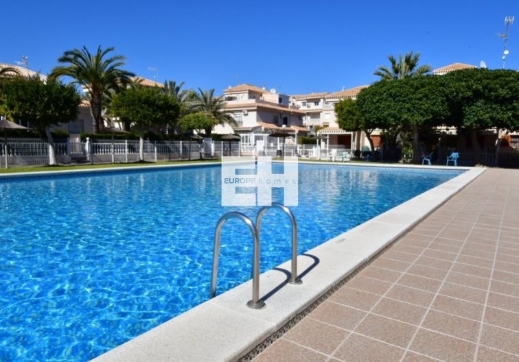Appartement - Herverkoop - Orihuela Costa - Costa Blanca