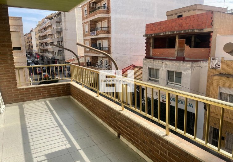 Appartement - Herverkoop - Torrevieja - Centro