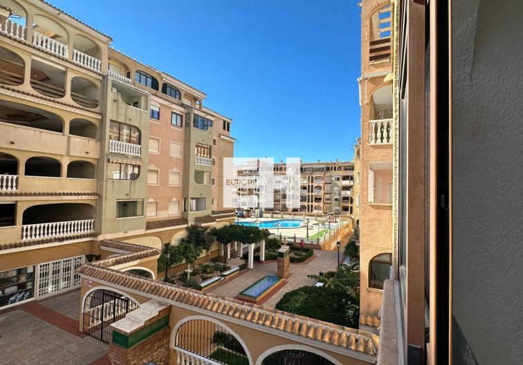 Appartement - Herverkoop - Torrevieja - Centro