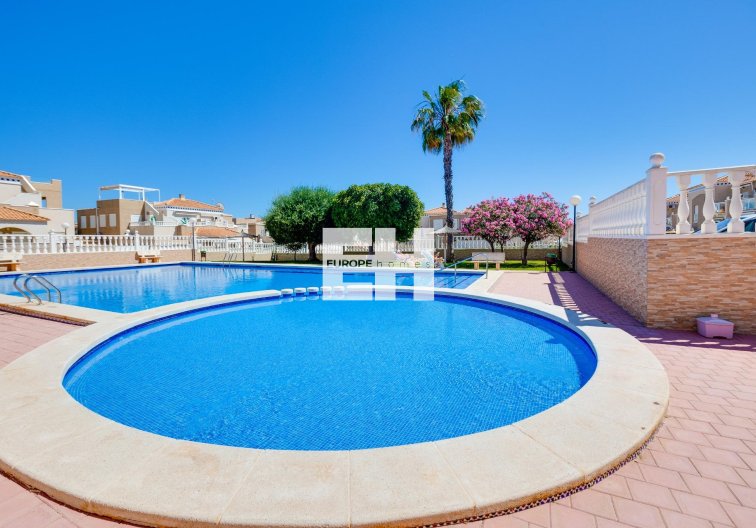 Bungalow - Segunda mano - Torrevieja - Aguas Nuevas 1
