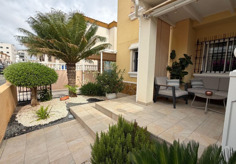 Bungalow - Wiederverkauf - Orihuela Costa - Los Dolses