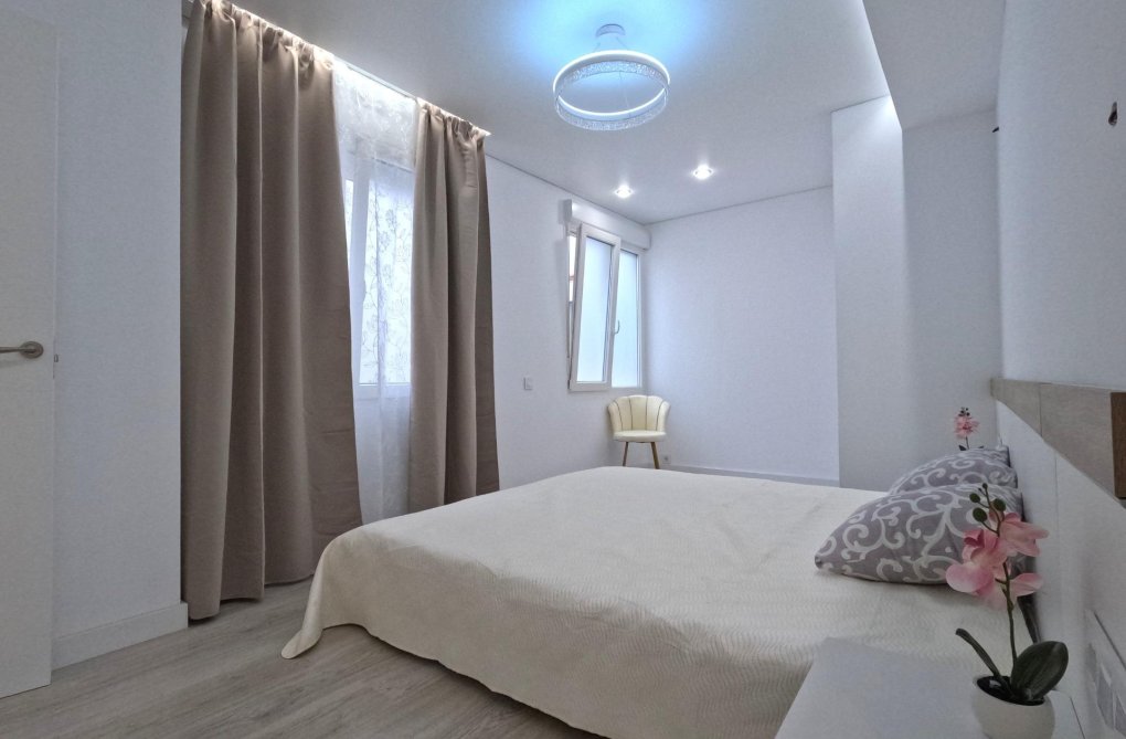 Herverkoop - Appartement - Torrevieja - Acequion