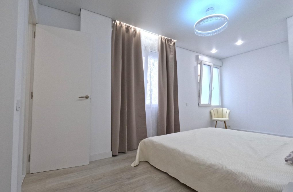 Herverkoop - Appartement - Torrevieja - Acequion