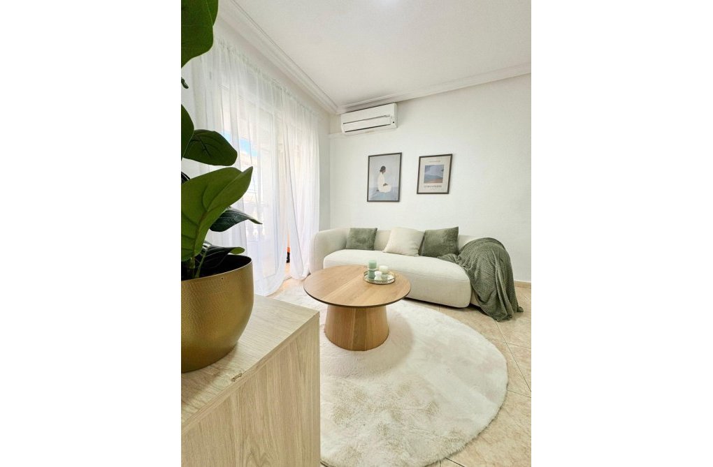 Herverkoop - Appartement - Torrevieja - Antonio Machado