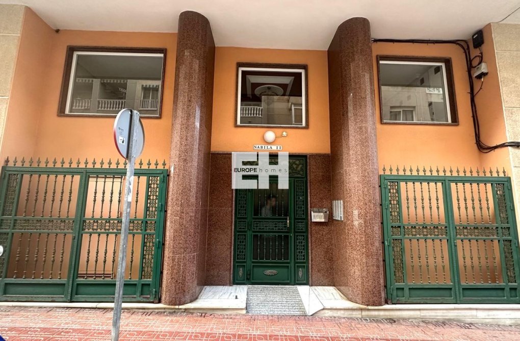 Herverkoop - Appartement - Torrevieja - Centro