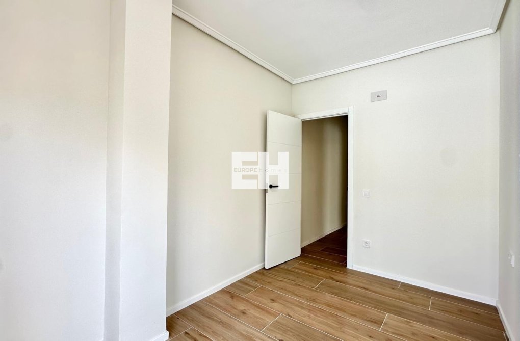 Herverkoop - Appartement - Torrevieja - Centro