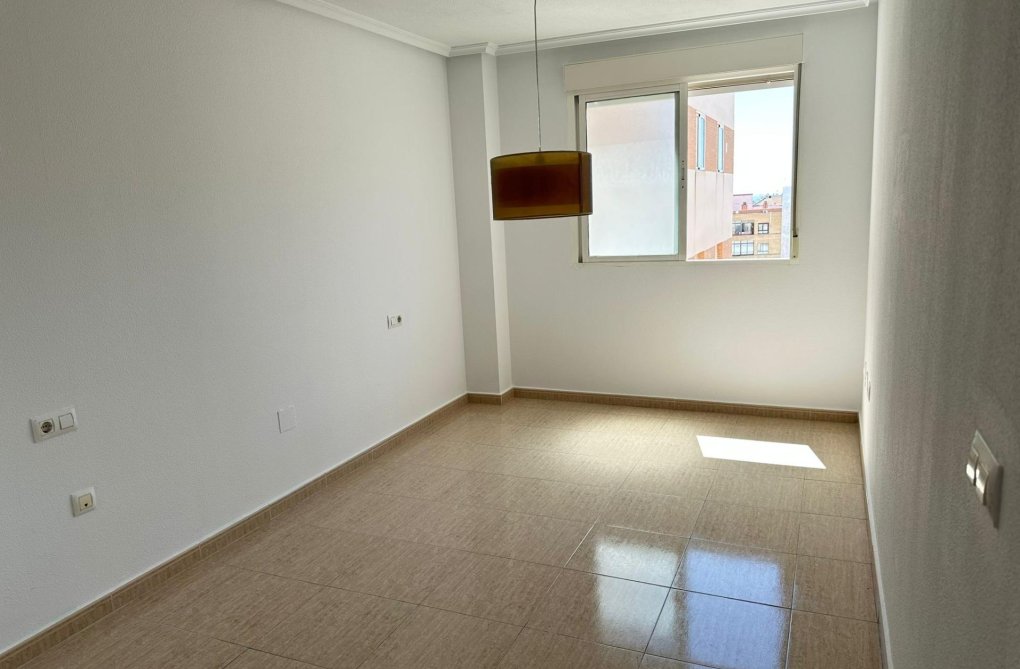 Herverkoop - Appartement - Torrevieja - Centro