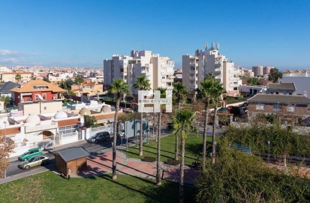 Herverkoop - Appartement - Torrevieja - Estacion De Autobuses