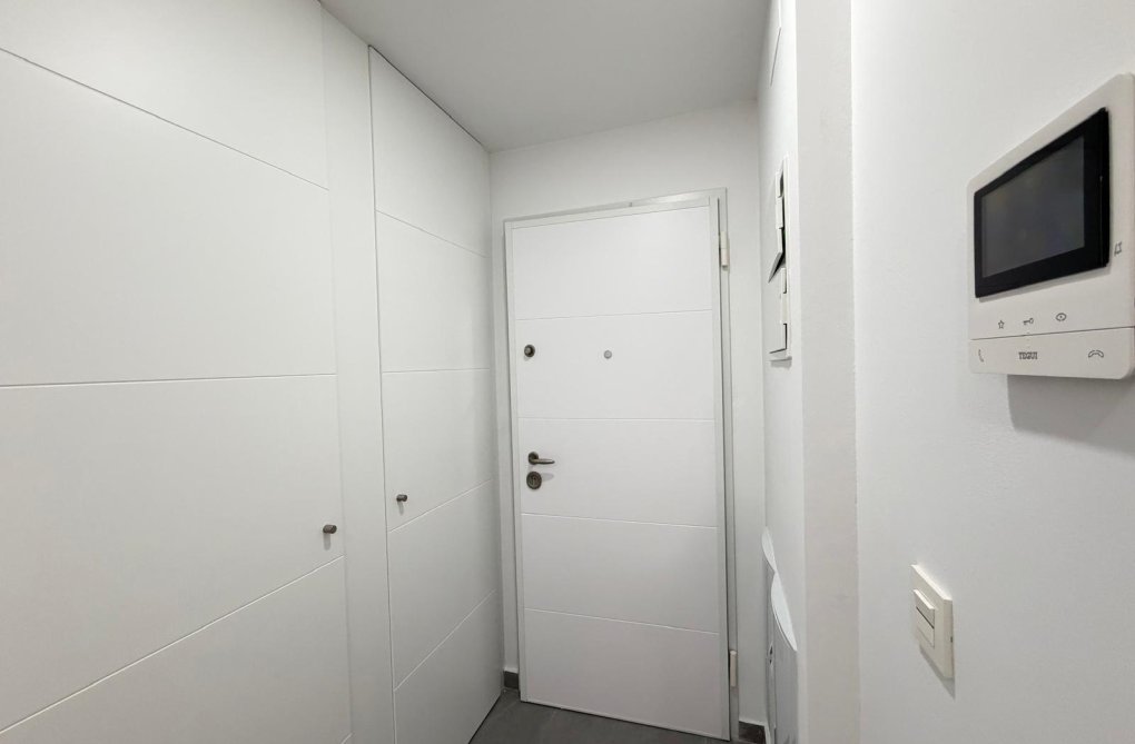 Herverkoop - Appartement - Torrevieja - Estacion De Autobuses