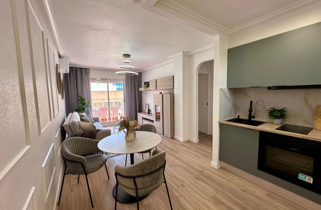 Herverkoop - Appartement - Torrevieja - Habaneras