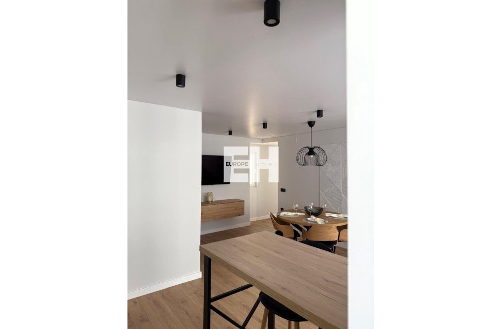 Herverkoop - Appartement - Torrevieja - Paseo Maritimo