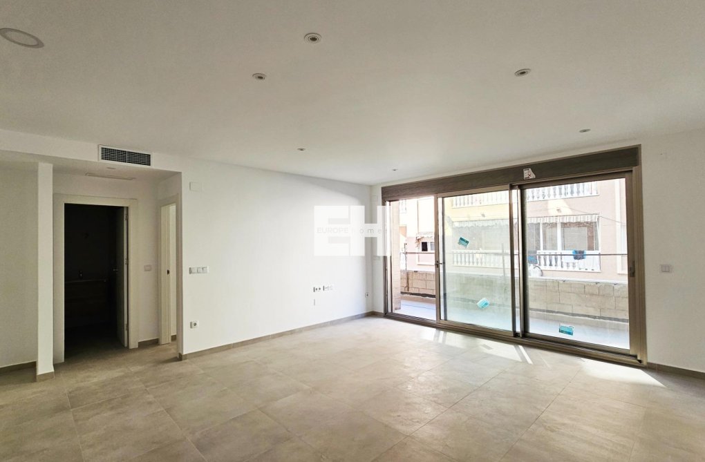 Herverkoop - Appartement - Torrevieja - Paseo Maritimo