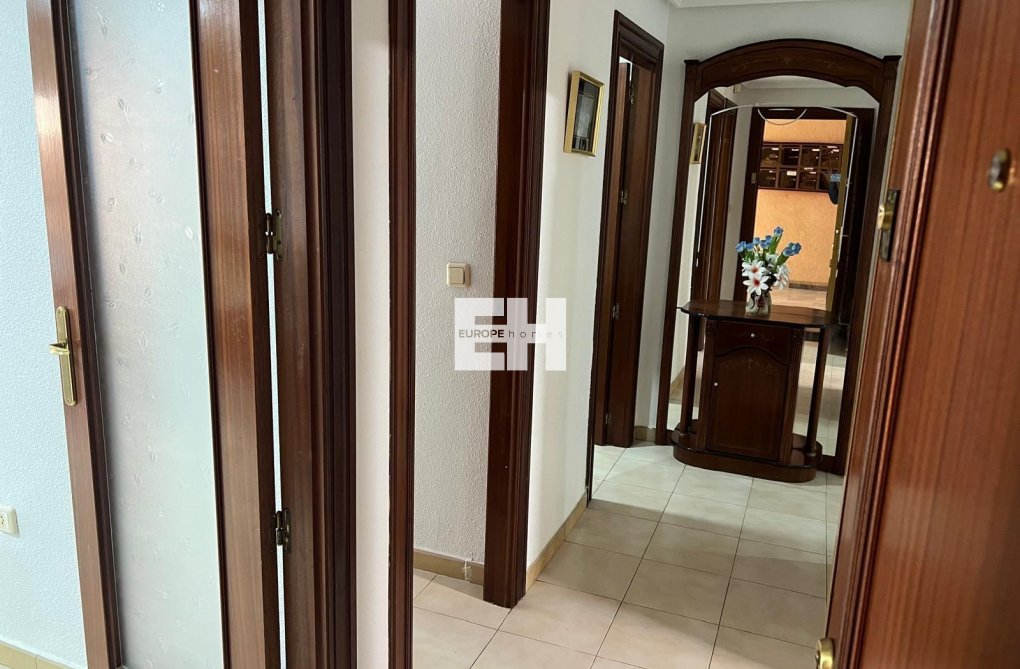 Herverkoop - Appartement - Torrevieja - Playa del Cura