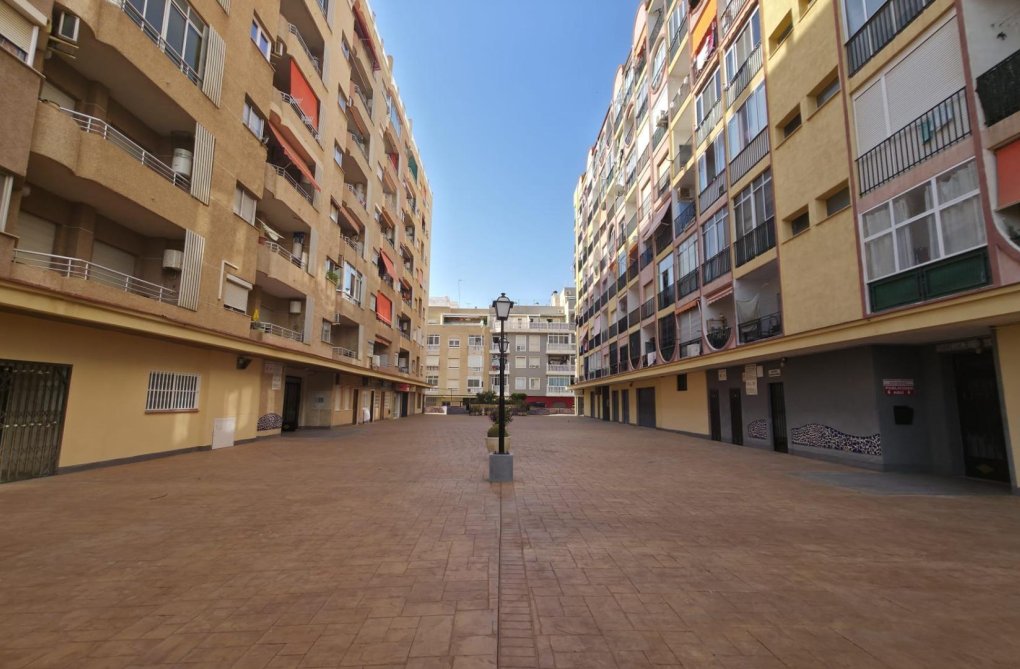 Herverkoop - Appartement - Torrevieja - Playa del Cura