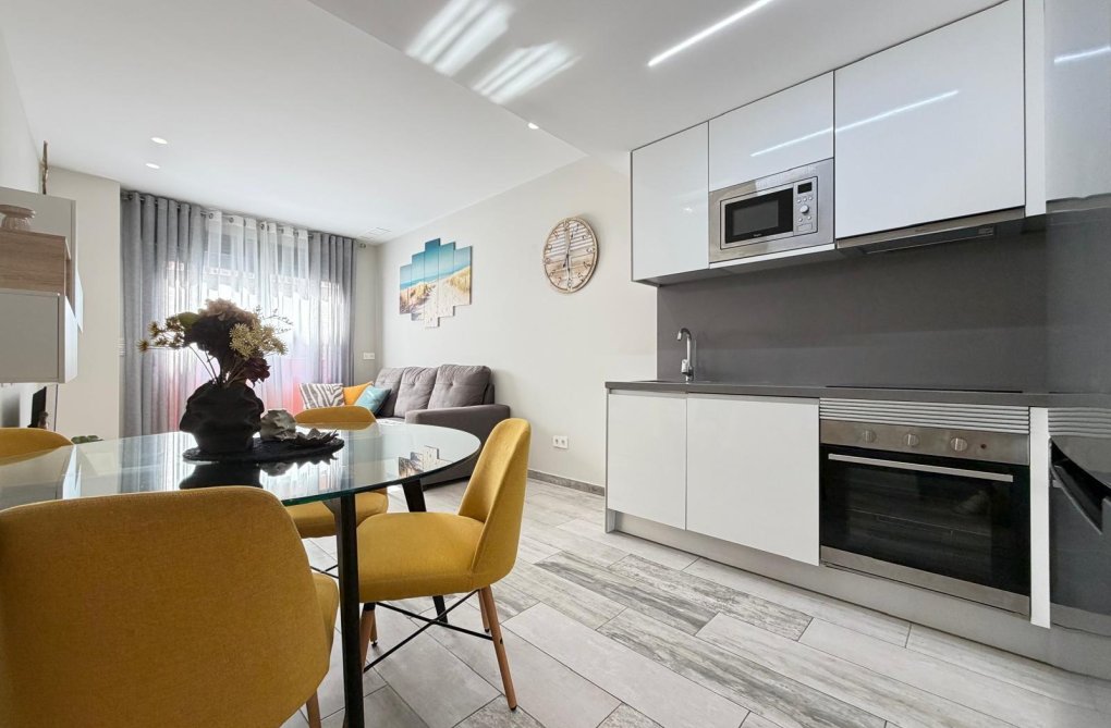 Herverkoop - Appartement - Torrevieja - Playa del Cura