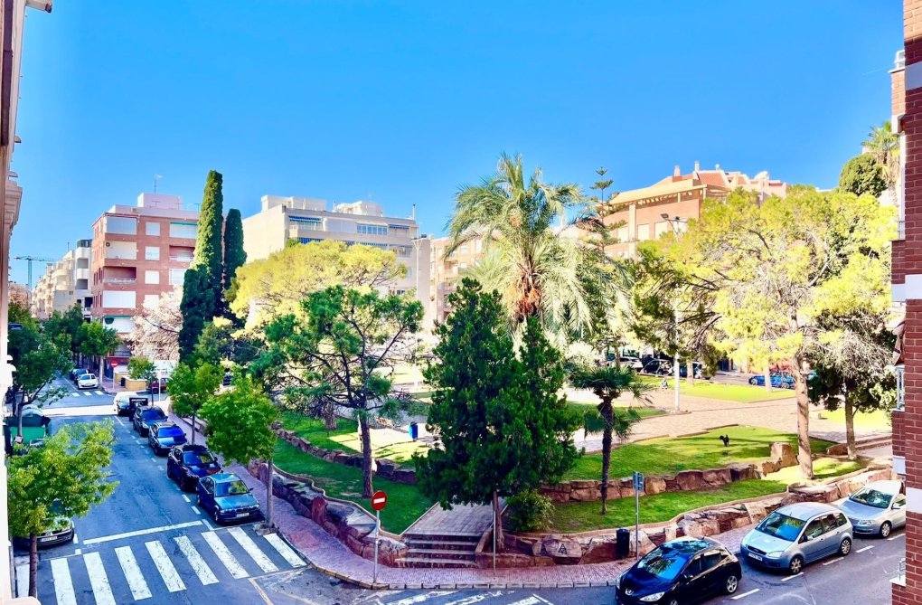 Herverkoop - Appartement - Torrevieja - Playa del Cura