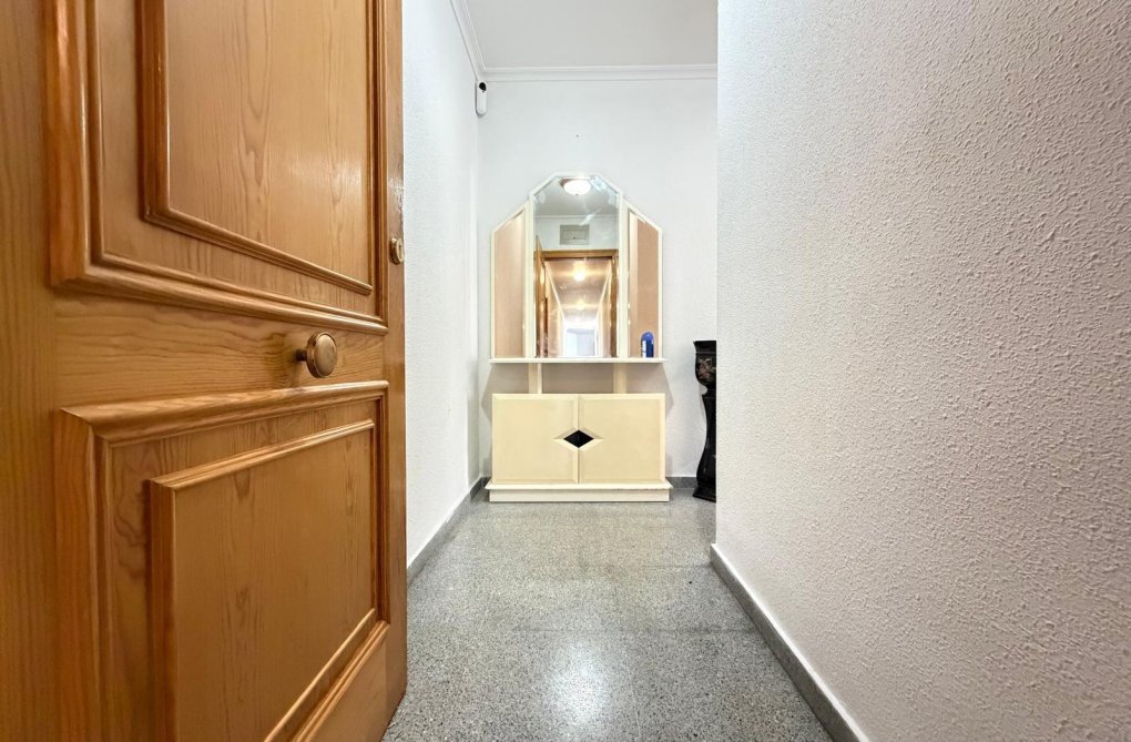 Herverkoop - Appartement - Torrevieja - Playa del Cura