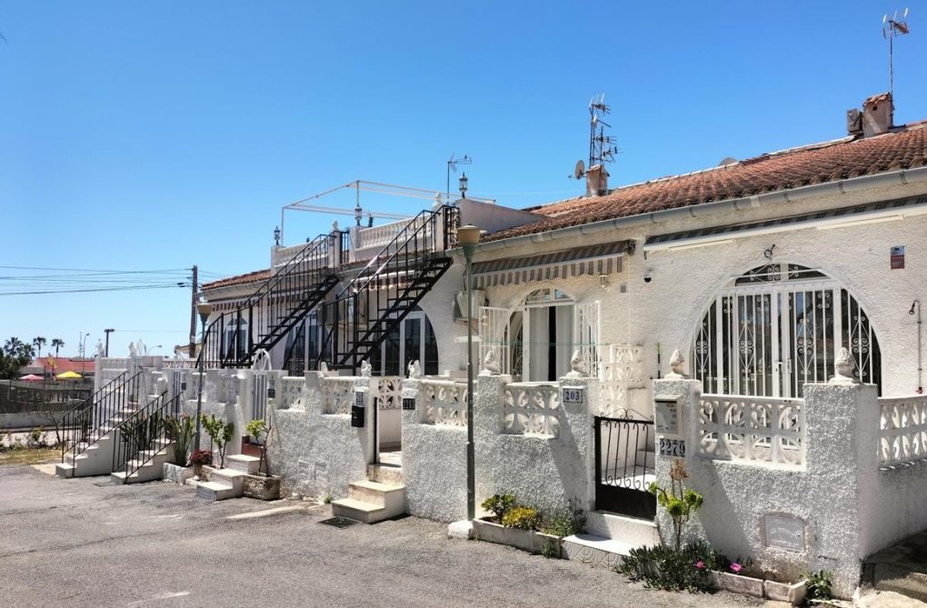 Herverkoop - Bungalow op de bovenste verdieping - Torrevieja - La Siesta - El Salado - Torreta