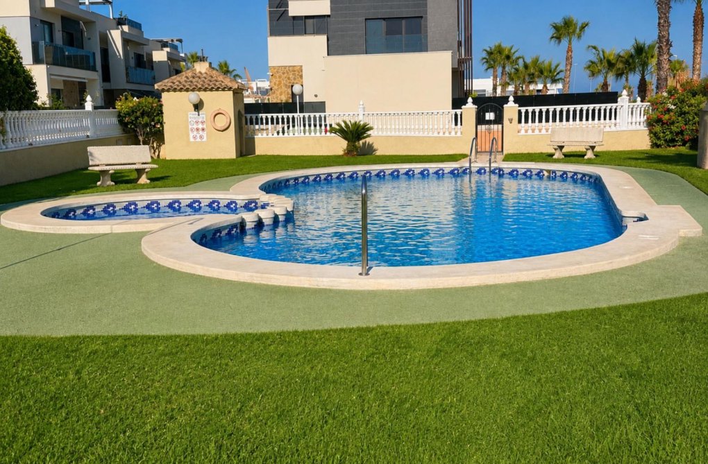 Herverkoop - Bungalow - Orihuela Costa - Lomas de Cabo Roig