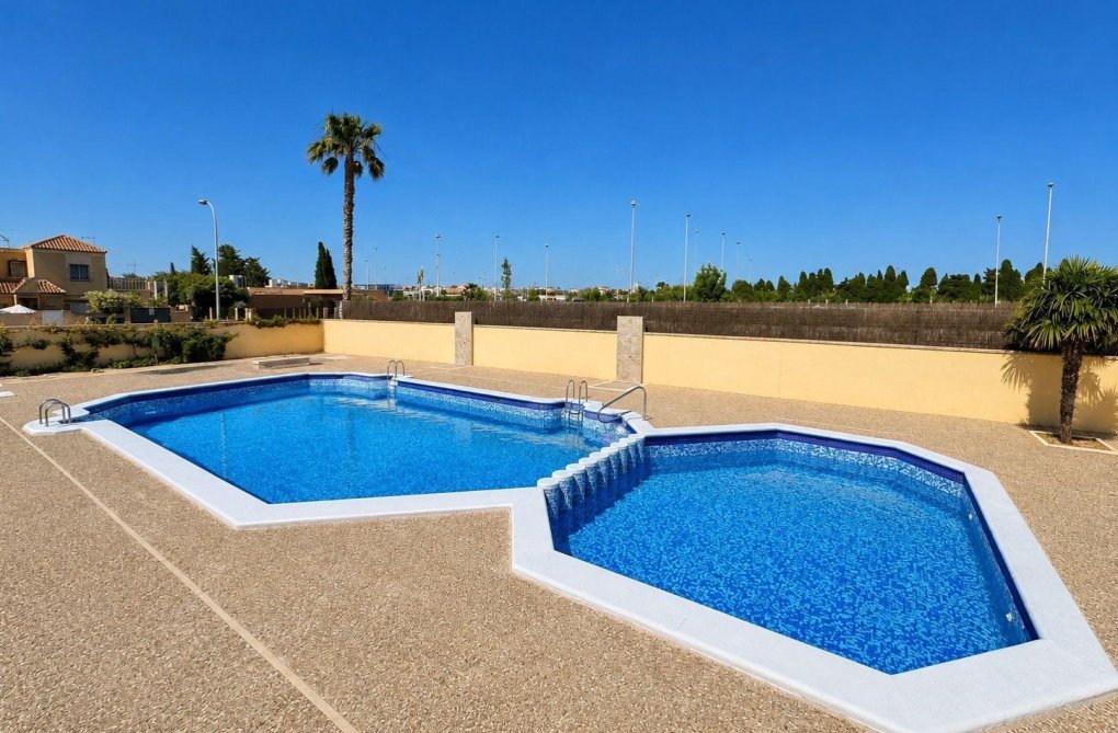 Herverkoop - Duplex - Torrevieja - Carrefour