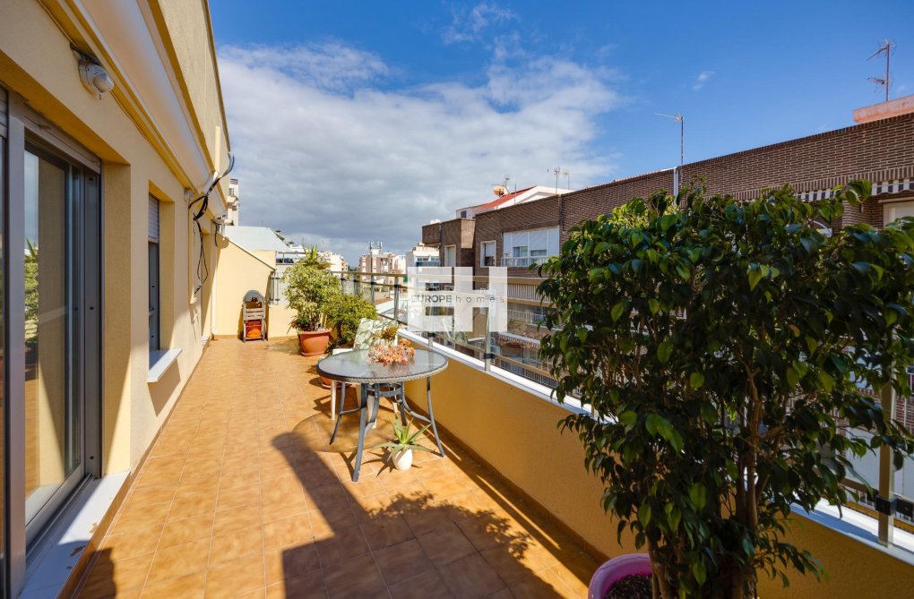 Herverkoop - Penthouse - Torrevieja - Centro