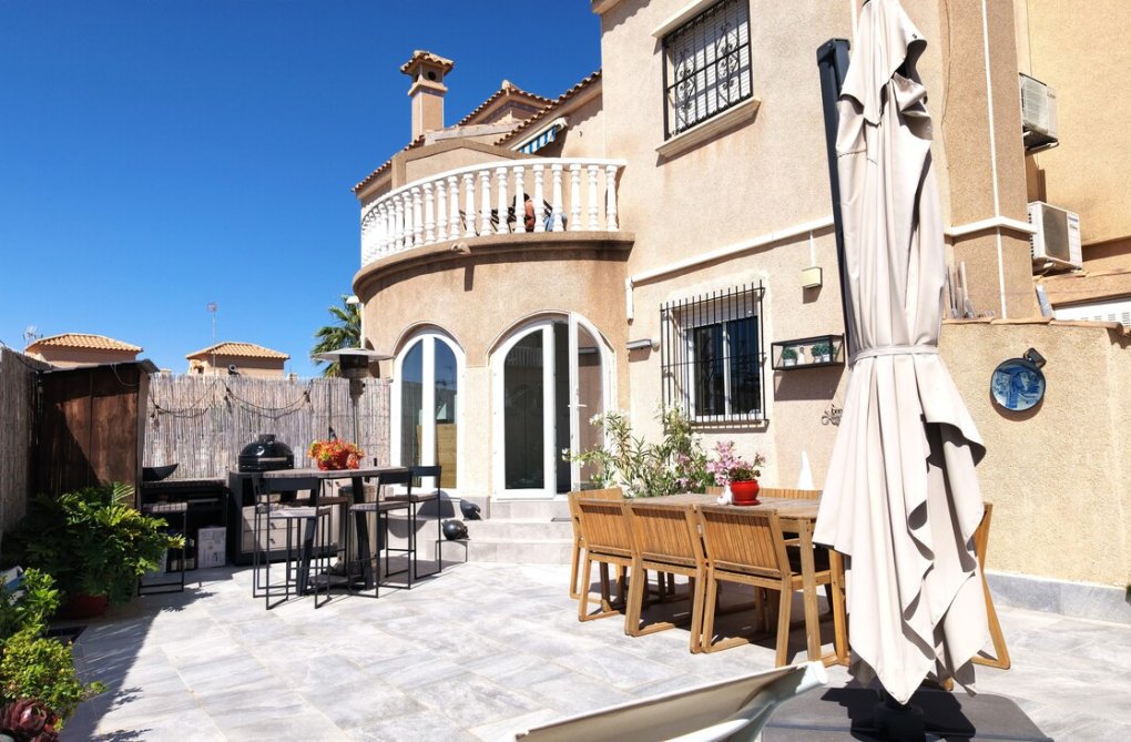 Herverkoop - Quad House - El Galan - Inland