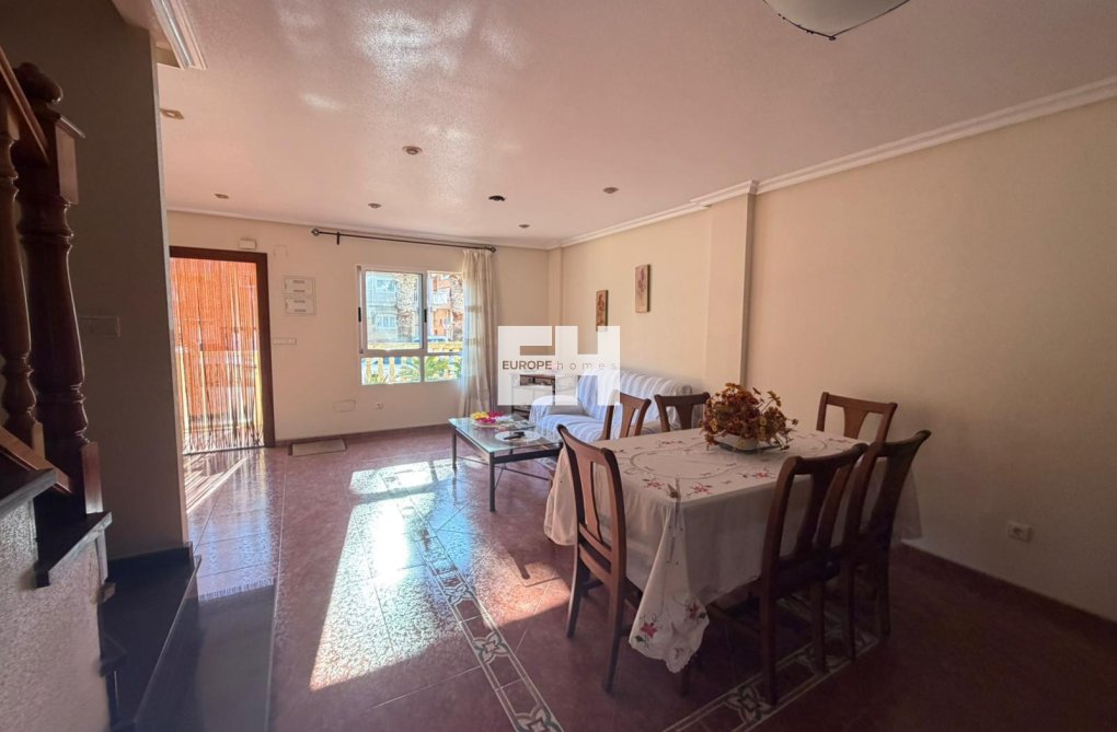 Herverkoop - town house - Guardamar del Segura - Pueblo