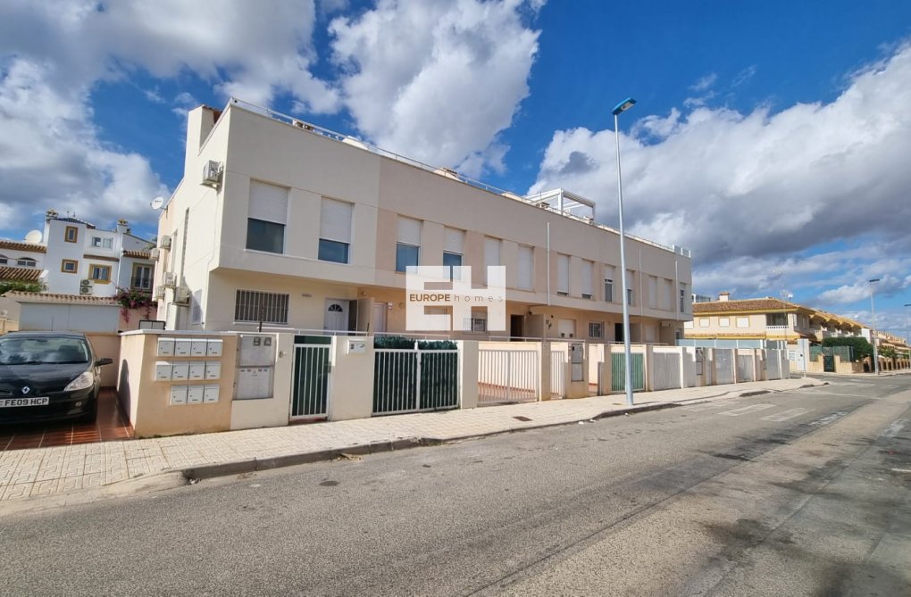 Herverkoop - town house - Orihuela Costa - Costa Blanca