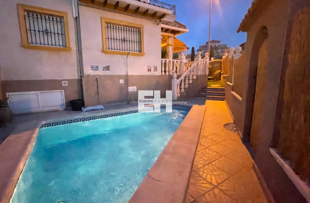 Herverkoop - town house - Orihuela Costa - Costa Blanca