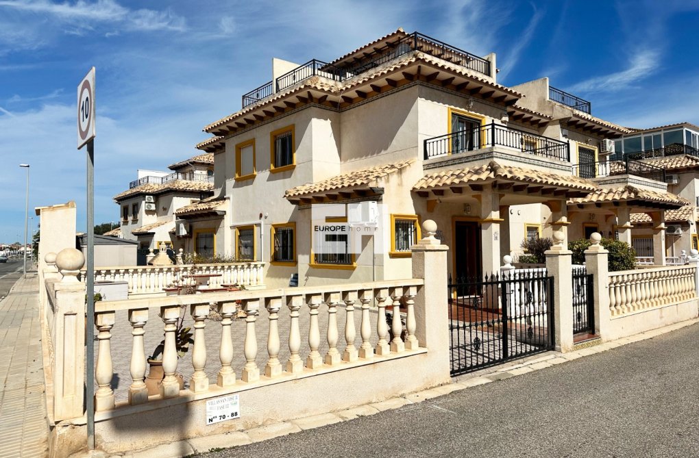 Herverkoop - town house - Orihuela Costa - Costa Blanca