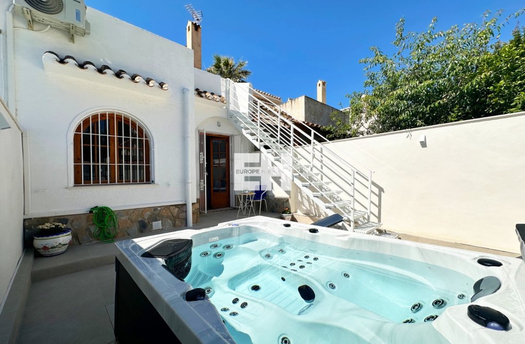 Herverkoop - town house - Orihuela Costa - Costa Blanca