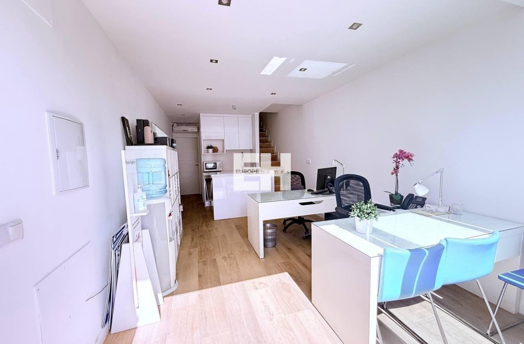 Herverkoop - town house - Orihuela Costa - Las Filipinas