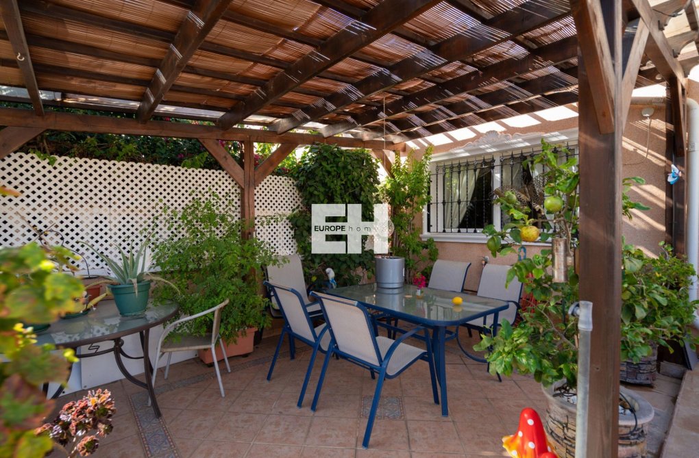 Herverkoop - town house - Orihuela Costa - Los Dolses