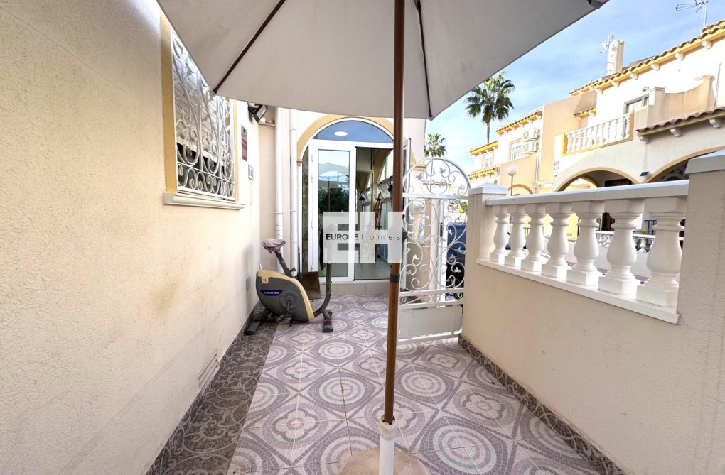 Herverkoop - town house - Orihuela Costa - Playa Flamenca