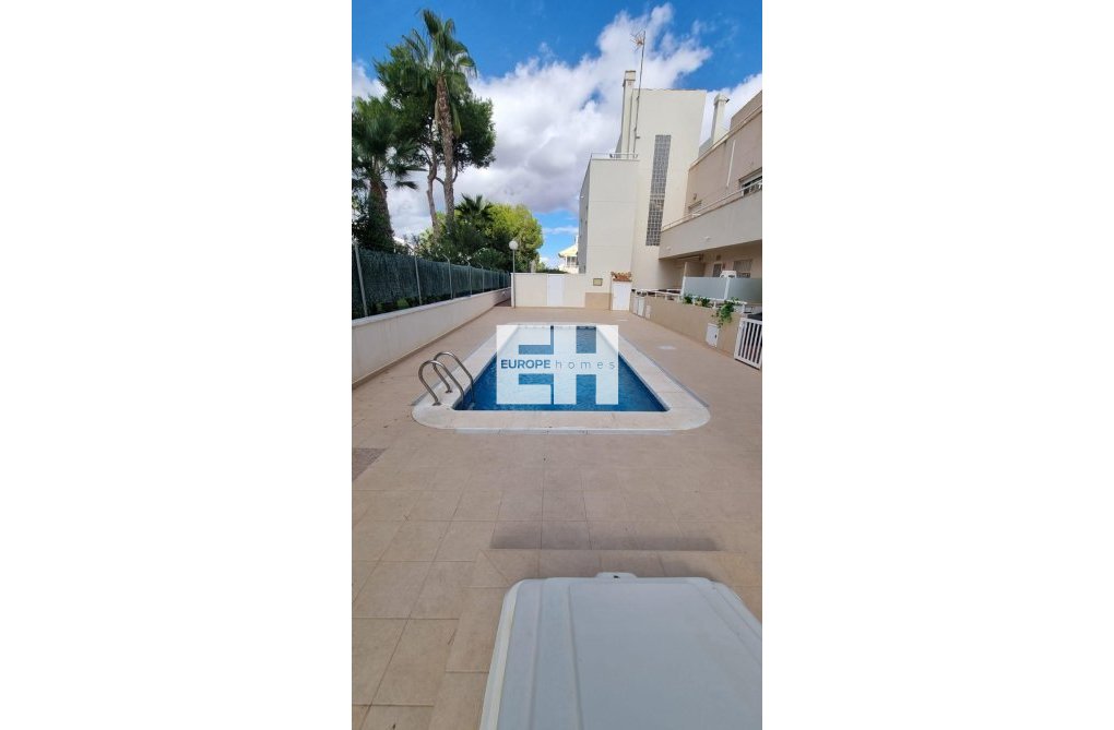 Herverkoop - town house - Orihuela Costa - Villamartín-las Filipinas