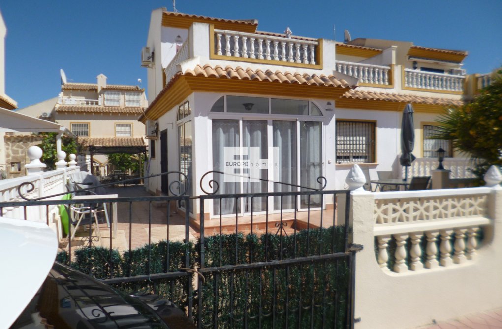 Herverkoop - town house - Playa Flamenca - Costa Blanca