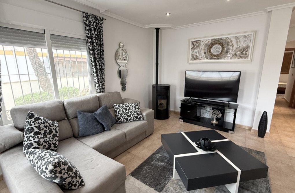 Herverkoop - town house - Sucina - Inland