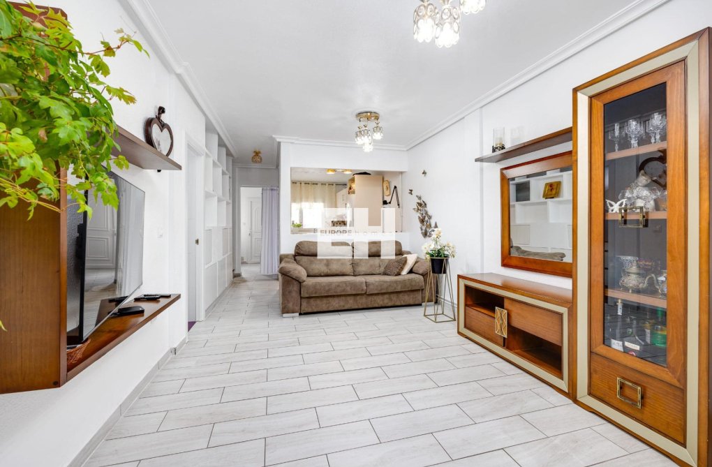 Herverkoop - town house - Torrevieja - Calas Blanca